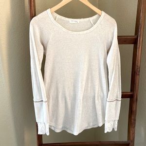 Long sleeve top with lace cuffs